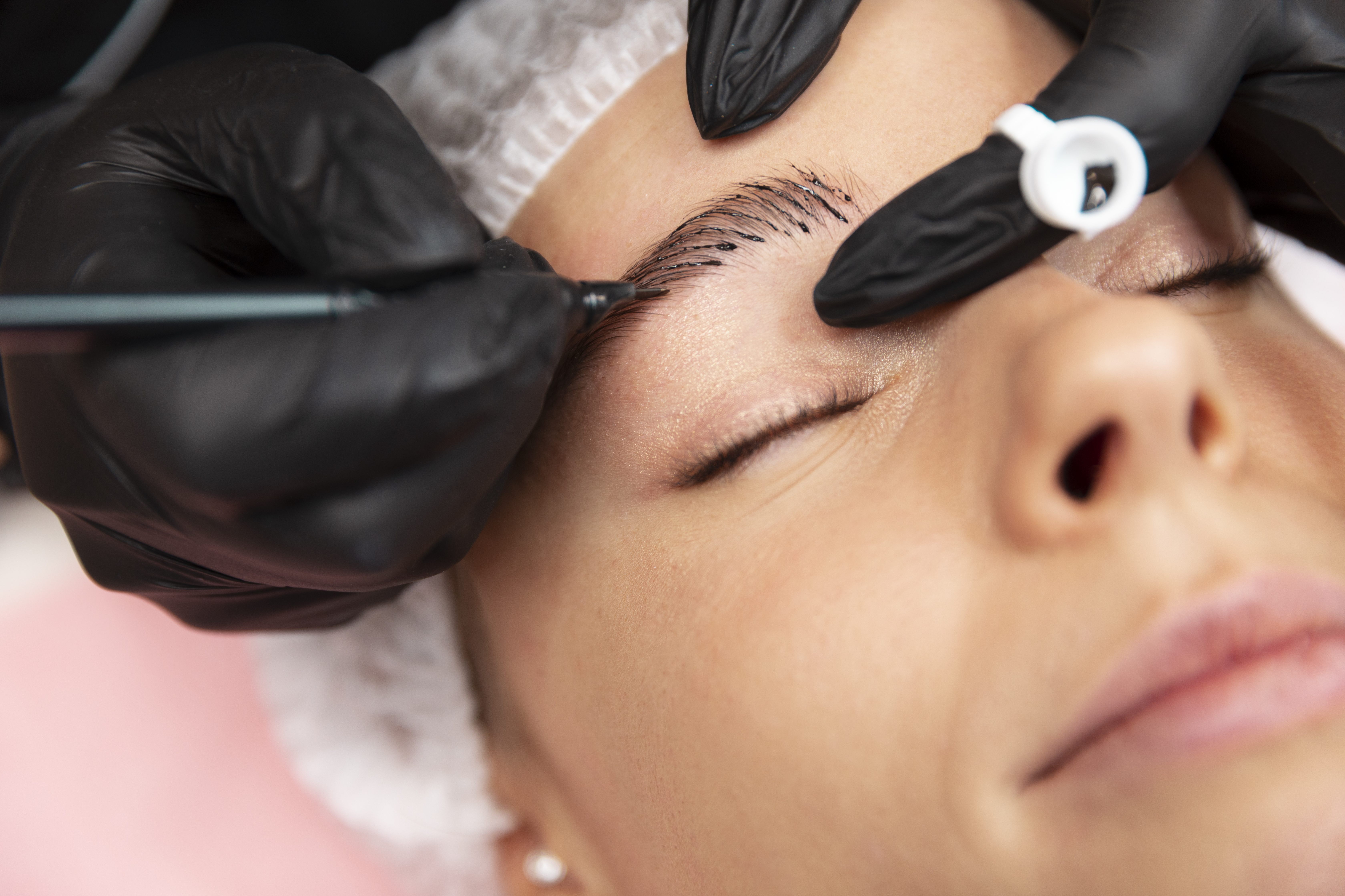Microblading semi-permanente
